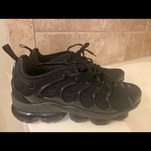 NIKE VAPORMAX BUNDLE